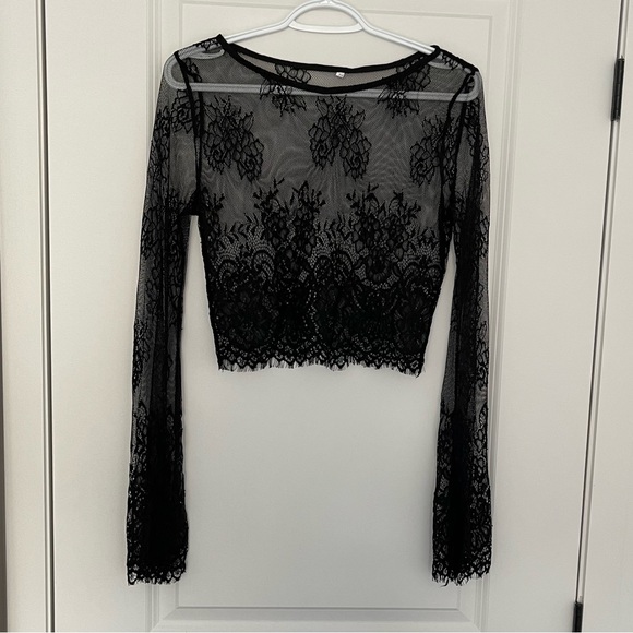 None Tops - 💕3/20$ NWOT Mesh and Lace Long Sleeve Top